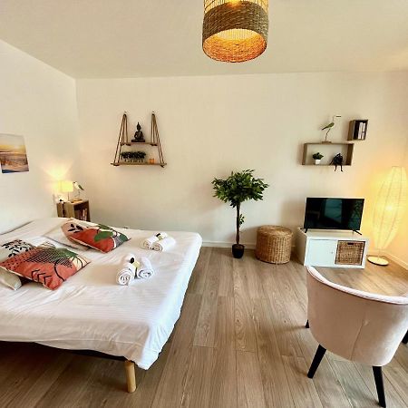 Nihal, Studio Proche Zenith Avec Parking Et Balcon Caen Eksteriør bilde